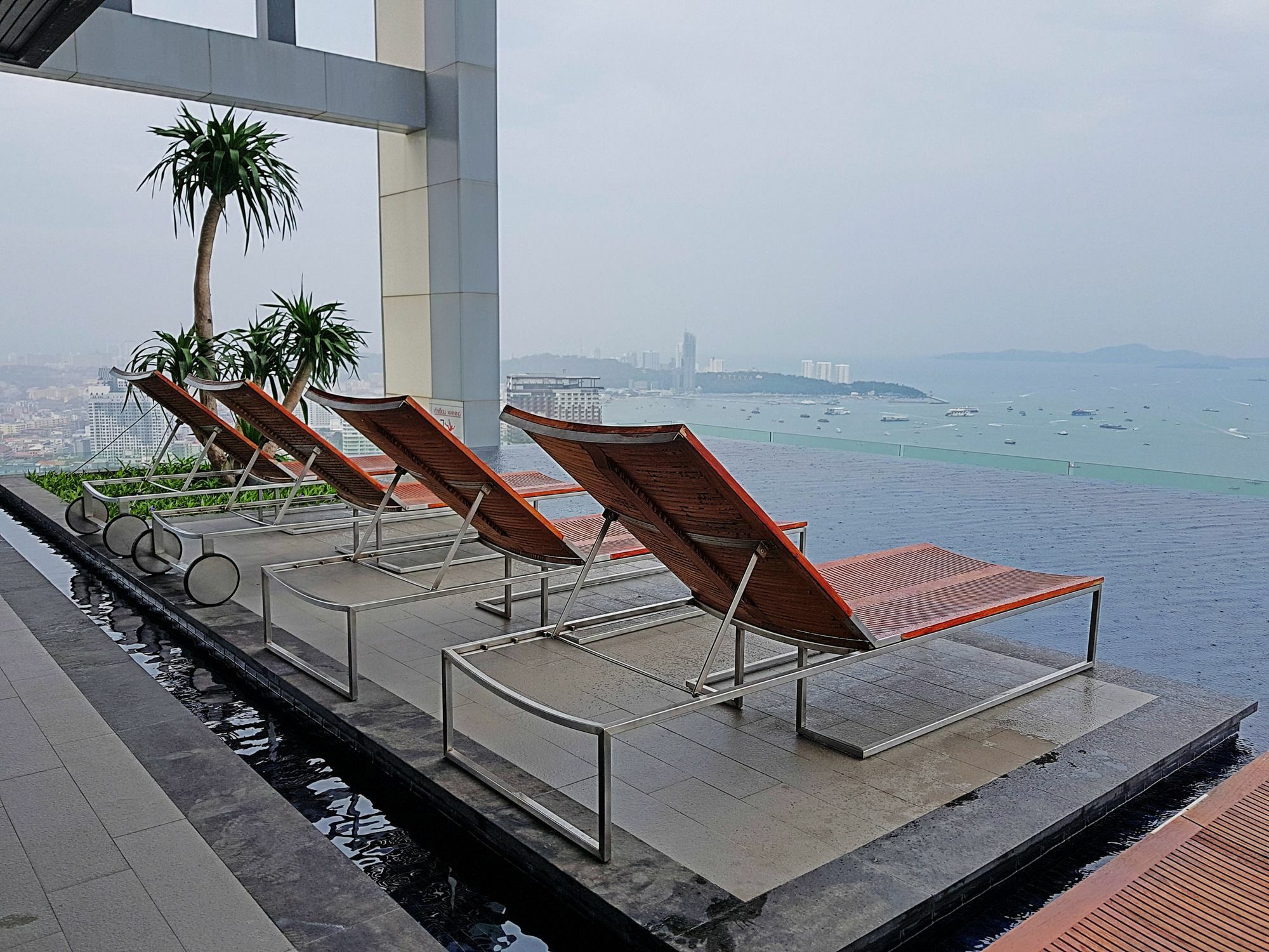 Hotel 2br Centric Sea 843 By 3*